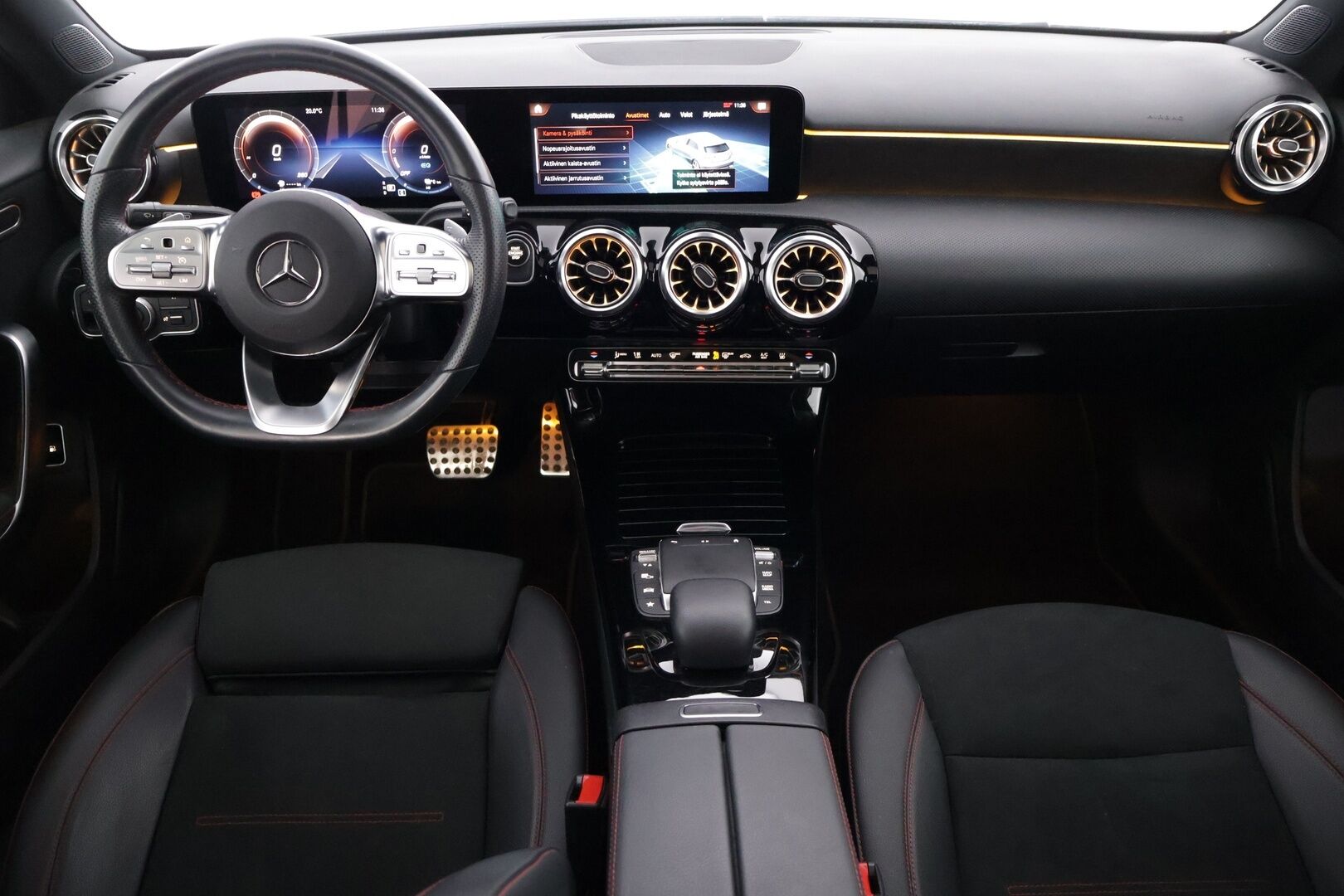 Mercedes-Benz A 2023 250 e A Business AMG - | Panorama | Ambient | Nahka-alcantara | Sporttipenkit | P-Kamera | Tutkat | LED | Navi |