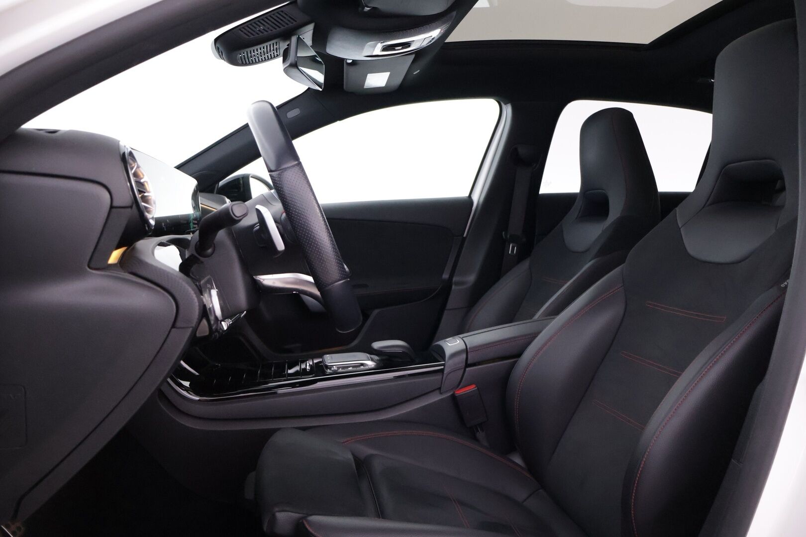 Mercedes-Benz A 2023 250 e A Business AMG - | Panorama | Ambient | Nahka-alcantara | Sporttipenkit | P-Kamera | Tutkat | LED | Navi |