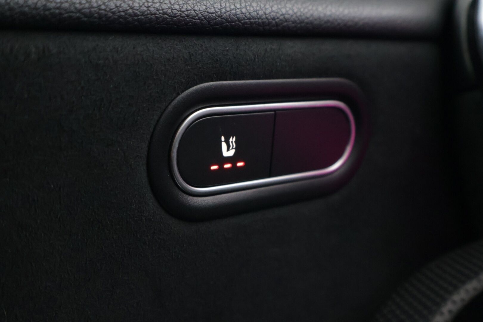 Mercedes-Benz A 2023 250 e A Business AMG - | Panorama | Ambient | Nahka-alcantara | Sporttipenkit | P-Kamera | Tutkat | LED | Navi |