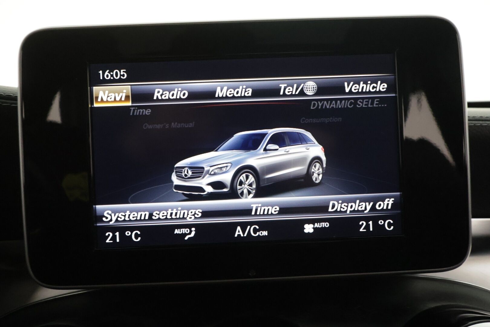 Mercedes-Benz GLC 2016 220 d 4Matic A Premium Business AMG * Distronic+ / Webasto / Burmester / Panorama / Ilma-alusta / Koukku * - Night - paketti / P.kamera / ILS LED / Sporttipenkit 