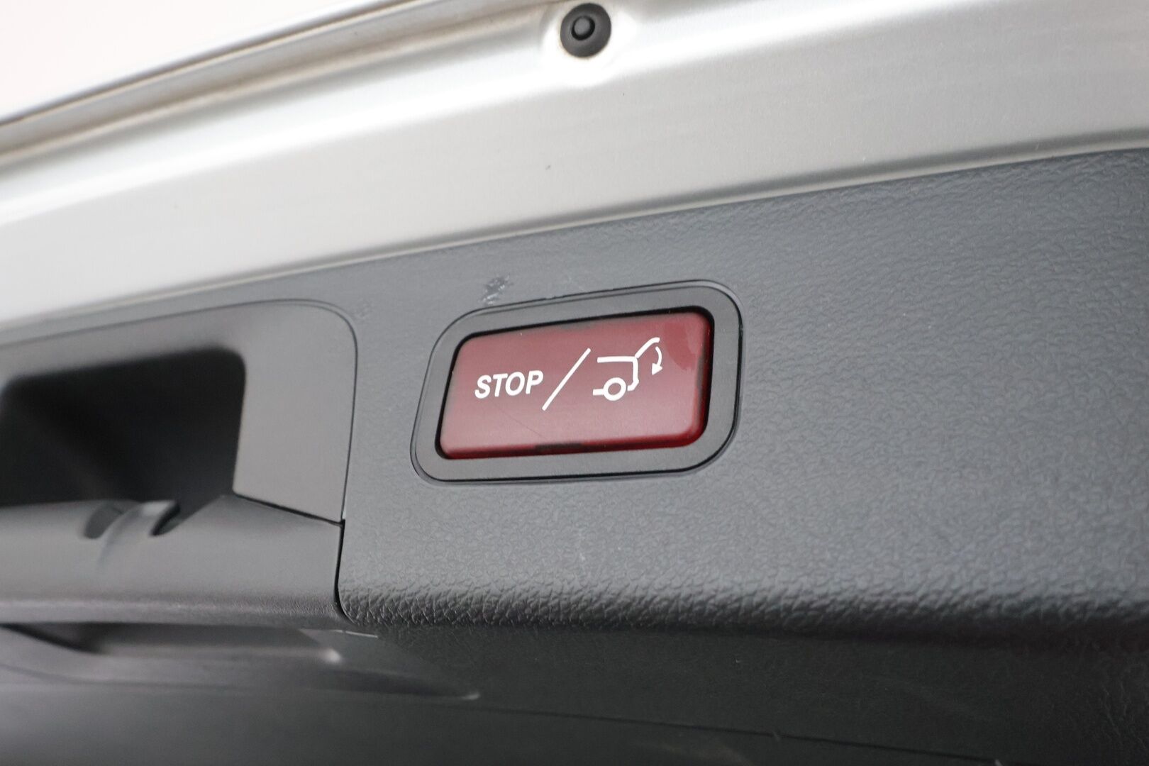 Mercedes-Benz GLC 2016 220 d 4Matic A Premium Business AMG * Distronic+ / Webasto / Burmester / Panoraama / Ilma-Alusta / Vetokoukku - Night / ILS LED / Nahka-Alcantara / Supervarusteet! - HULLUT AVAJAISHULINAT KORKOTARJOUS 3,29 %