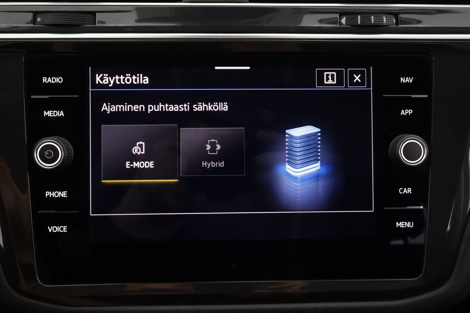 Volkswagen Tiguan 2024 Style Business eHybrid 180 kW DSG-automaatti - | ACC | Matrix | P.kamera | Koukku | Digimittaristo | Kaistavahti | Keyless | Facelift | Ratinlämmitys | Kahdet renkaat | 2x Latauskaapelit | Merkkihuollot | 1-om Suomi-auto |