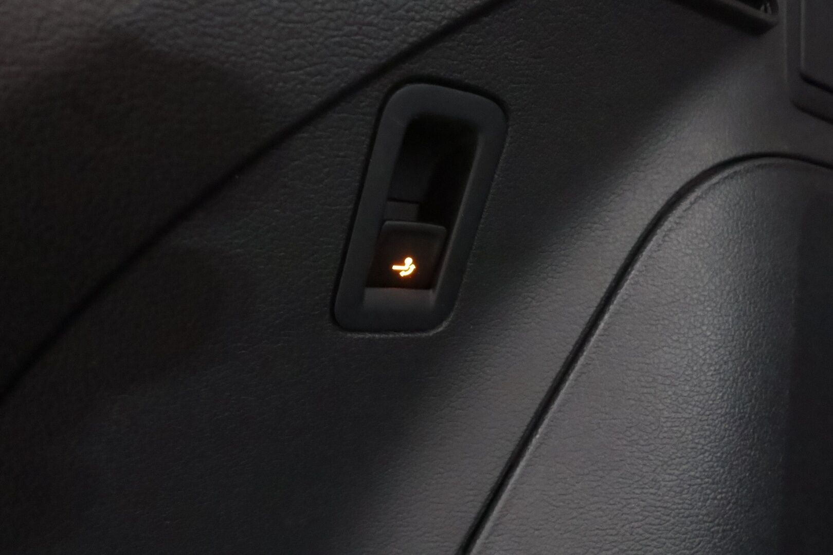 Volkswagen Tiguan 2024 Style Business eHybrid 180 kW DSG-automaatti - | ACC | Matrix | P.kamera | Koukku | Digimittaristo | Kaistavahti | Keyless | Facelift | Ratinlämmitys | Kahdet renkaat | 2x Latauskaapelit | Merkkihuollot | 1-om Suomi-auto |