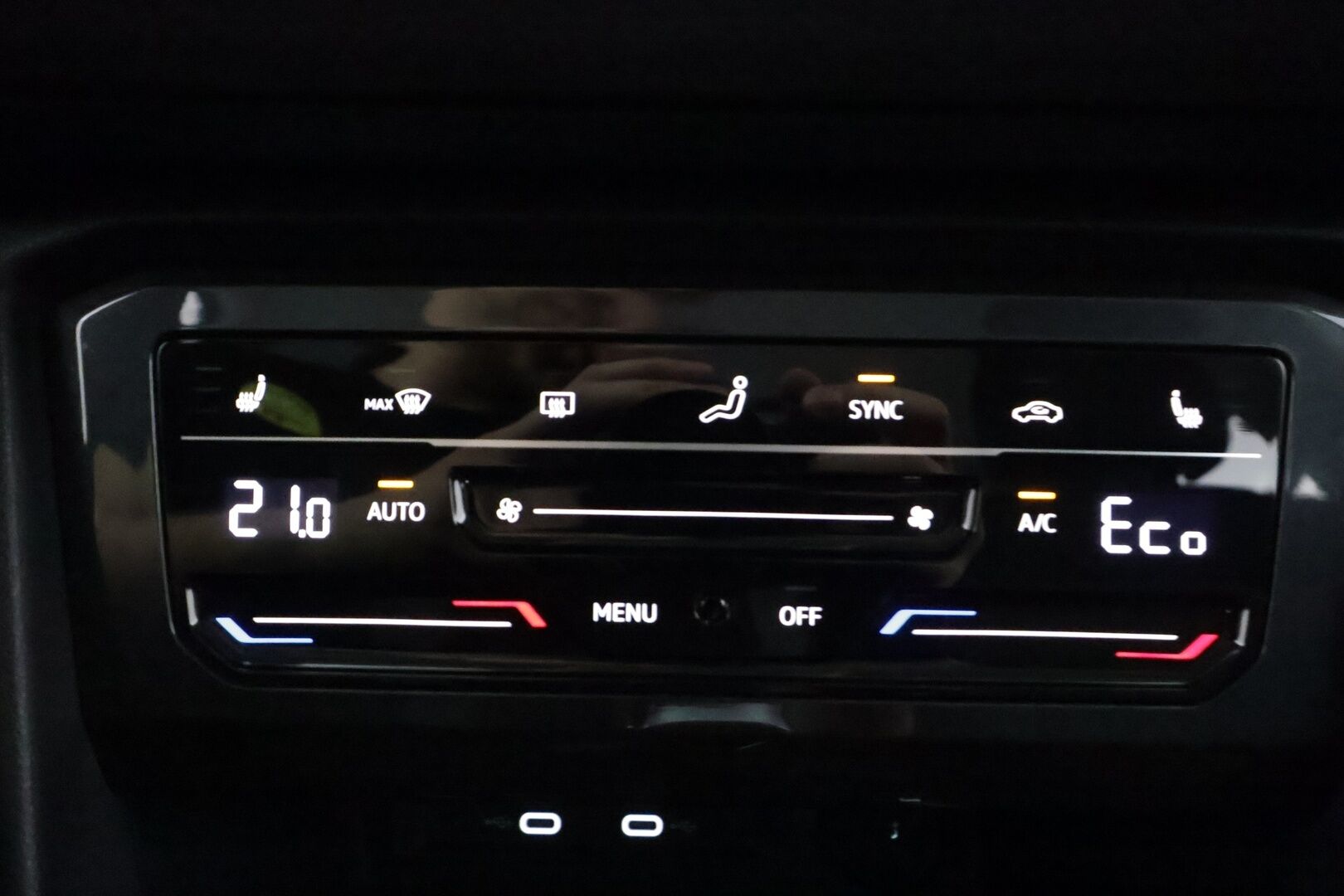 Volkswagen Tiguan 2024 Style Business eHybrid 180 kW DSG-automaatti - | ACC | Matrix | P.kamera | Koukku | Digimittaristo | Kaistavahti | Keyless | Facelift | Ratinlämmitys | Kahdet renkaat | 2x Latauskaapelit | Merkkihuollot | 1-om Suomi-auto |