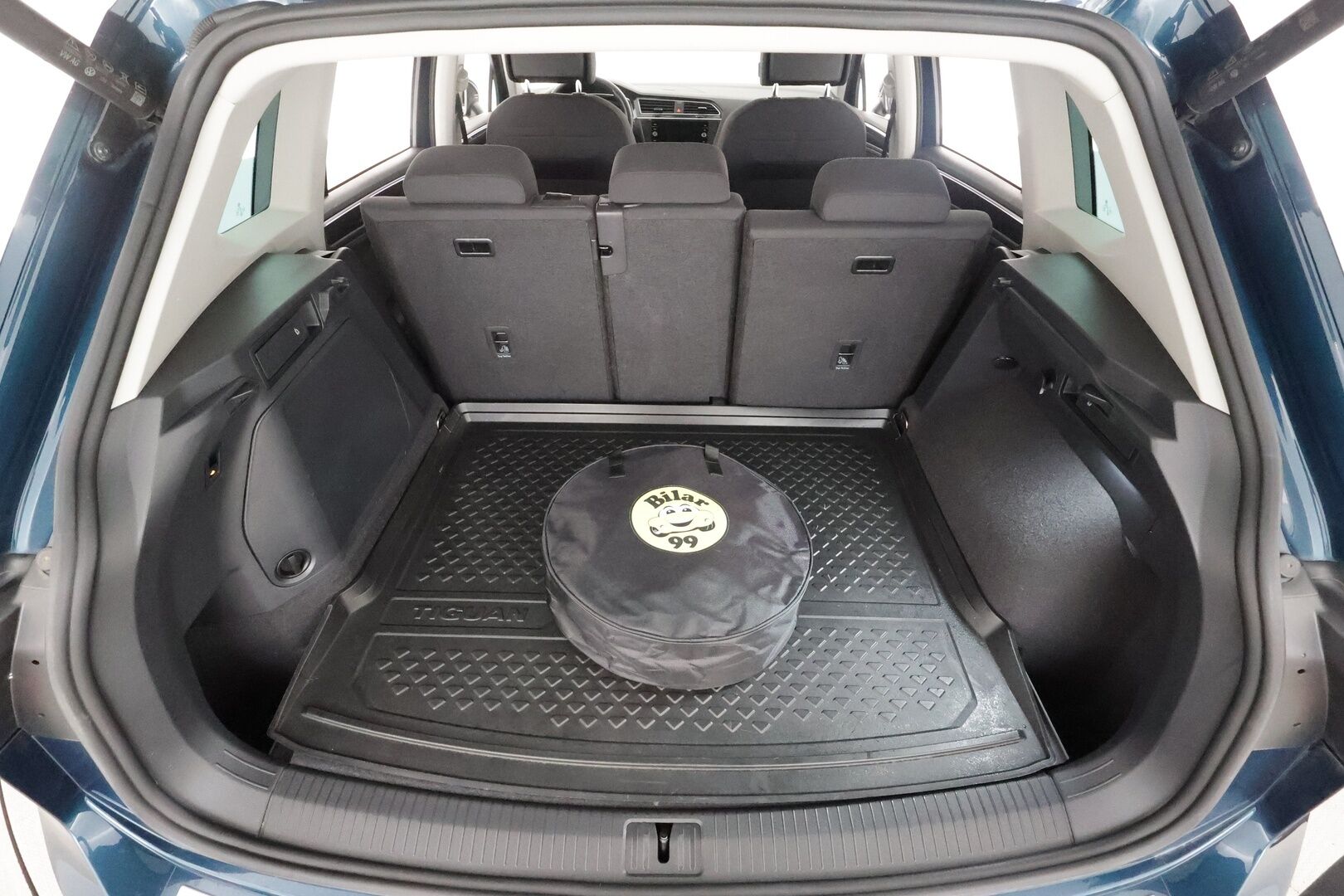 Volkswagen Tiguan 2024 Style Business eHybrid 180 kW DSG-automaatti - | ACC | Matrix | P.kamera | Koukku | Digimittaristo | Kaistavahti | Keyless | Facelift | Ratinlämmitys | Kahdet renkaat | 2x Latauskaapelit | Merkkihuollot | 1-om Suomi-auto |