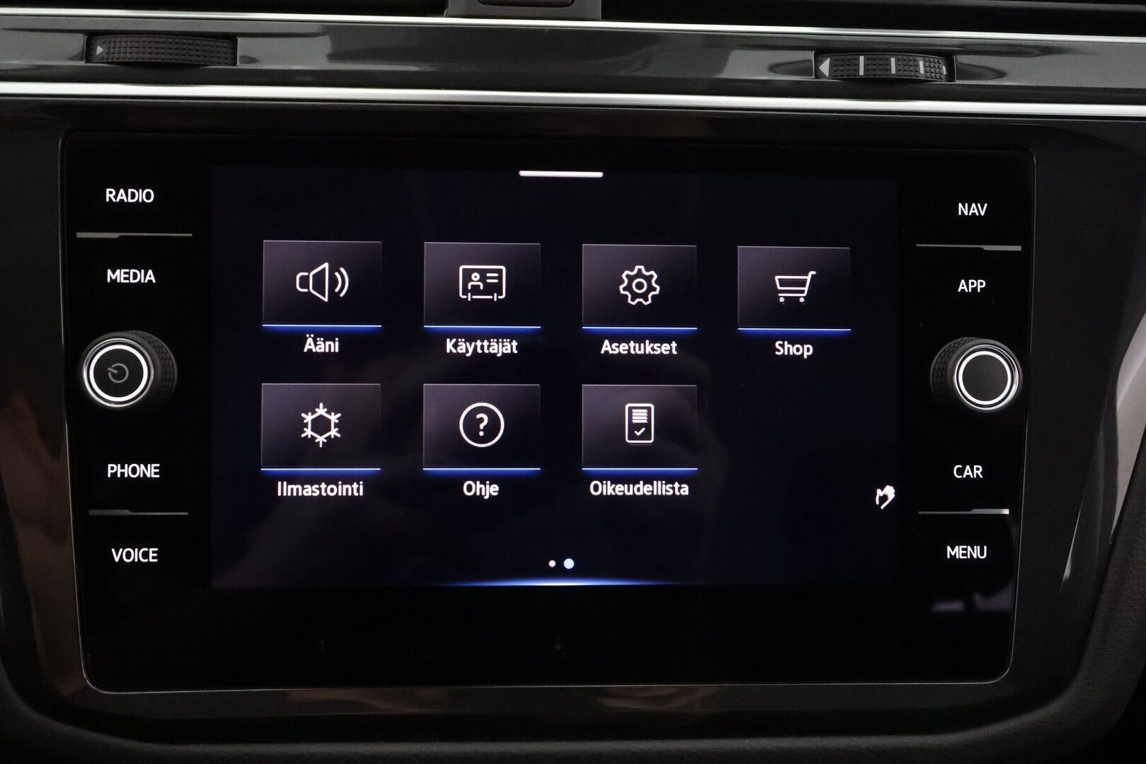 Volkswagen Tiguan 2024 Style Business eHybrid 180 kW DSG-automaatti - | ACC | Matrix | P.kamera | Koukku | Digimittaristo | Kaistavahti | Keyless | Facelift | Ratinlämmitys | Kahdet renkaat | 2x Latauskaapelit | Merkkihuollot | 1-om Suomi-auto |