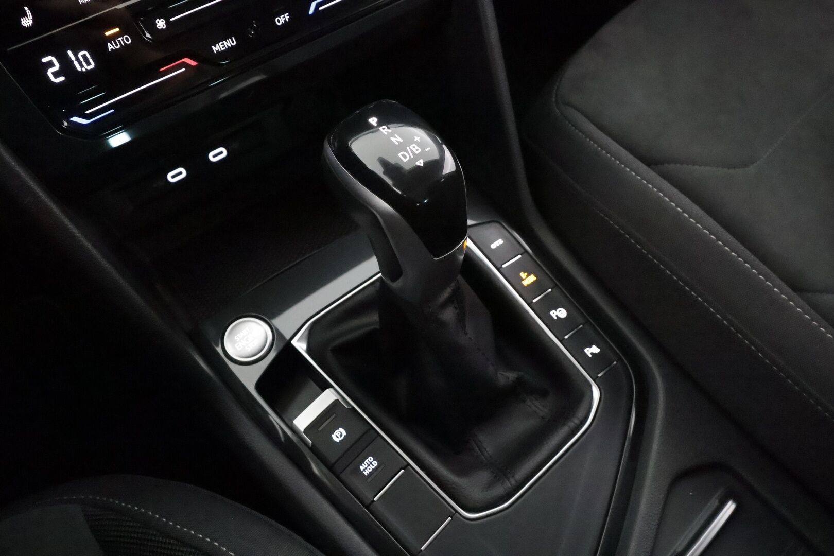 Volkswagen Tiguan 2024 Style Business eHybrid 180 kW DSG-automaatti - | ACC | Matrix | P.kamera | Koukku | Digimittaristo | Kaistavahti | Keyless | Facelift | Ratinlämmitys | Kahdet renkaat | 2x Latauskaapelit | Merkkihuollot | 1-om Suomi-auto |