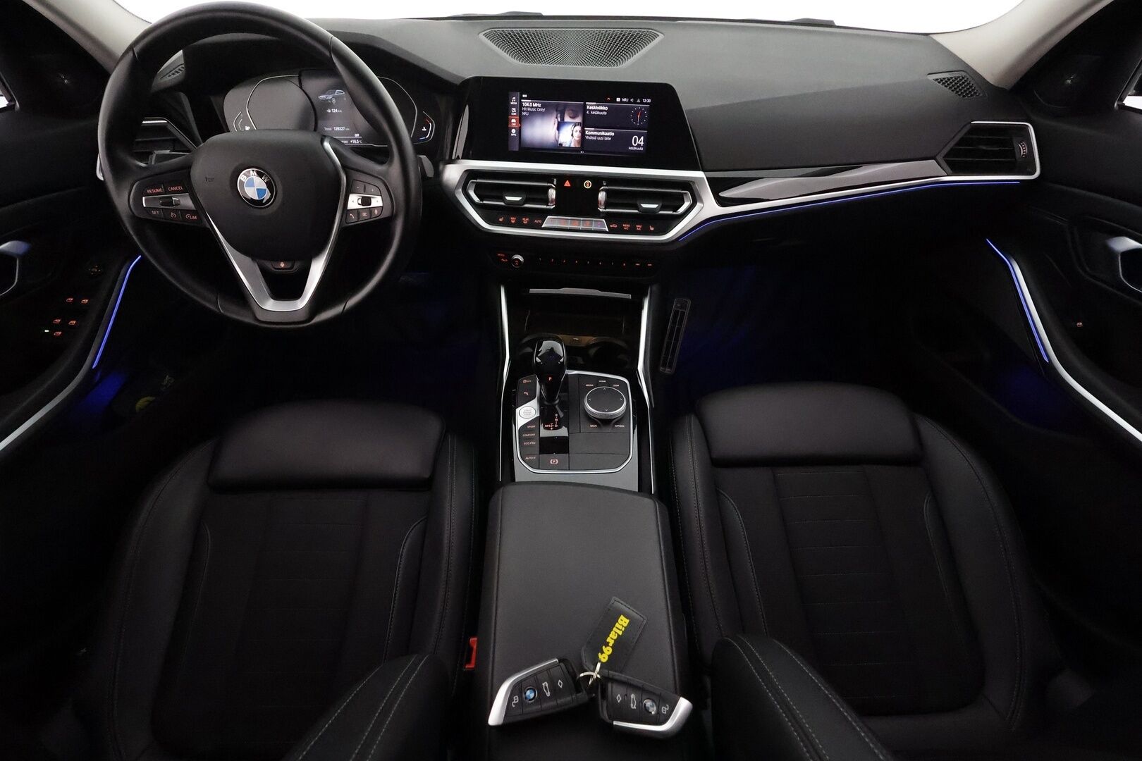 BMW 320 2021 G21 Touring 320d A Business Sport MHEV ** 1-Om Suomi auto / H&K / Puolinahat / P.tutkat /  Lohkolämmitin - Sporttipenkit