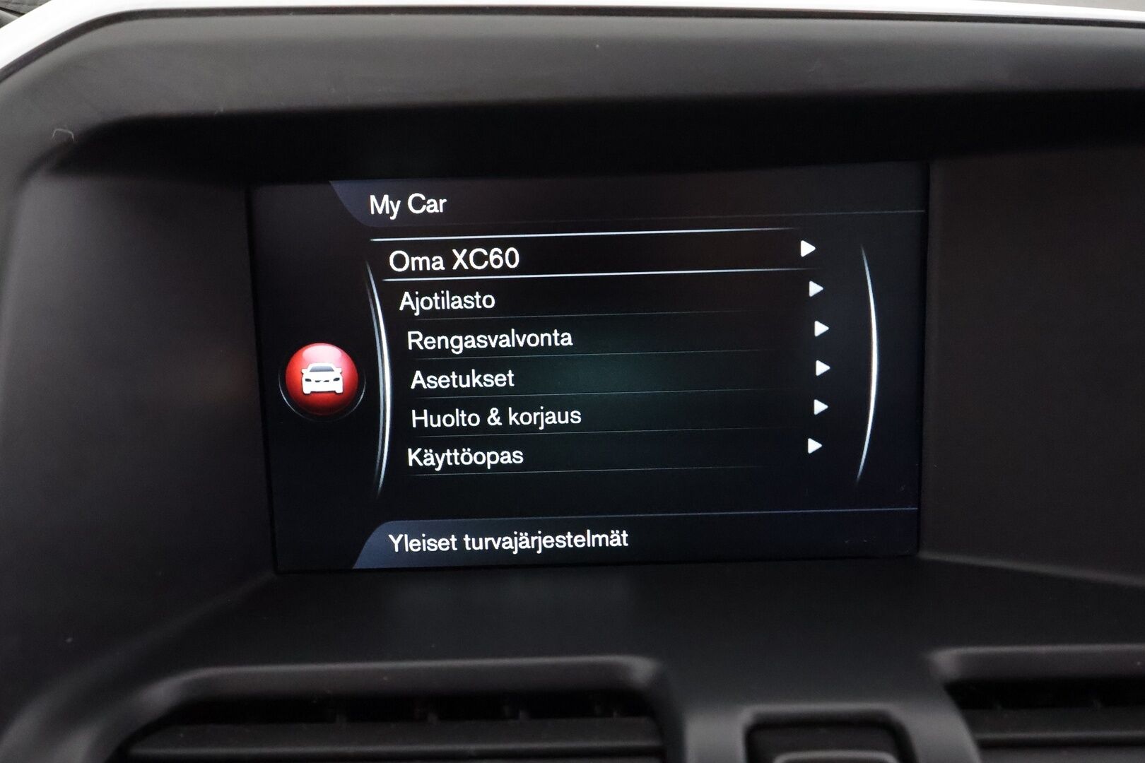 Volvo XC60 2015 D5 AWD Ocean Race aut * Vakkari / P.tutka / Digimittaristo / Puolinahat / Koukku / Webasto / Ratinlämmitin * - Kahdet renkaat aluvanteilla / Juuri huollettu! - HULLU BLACKWEEK KORKOTARJOUS 2,49%