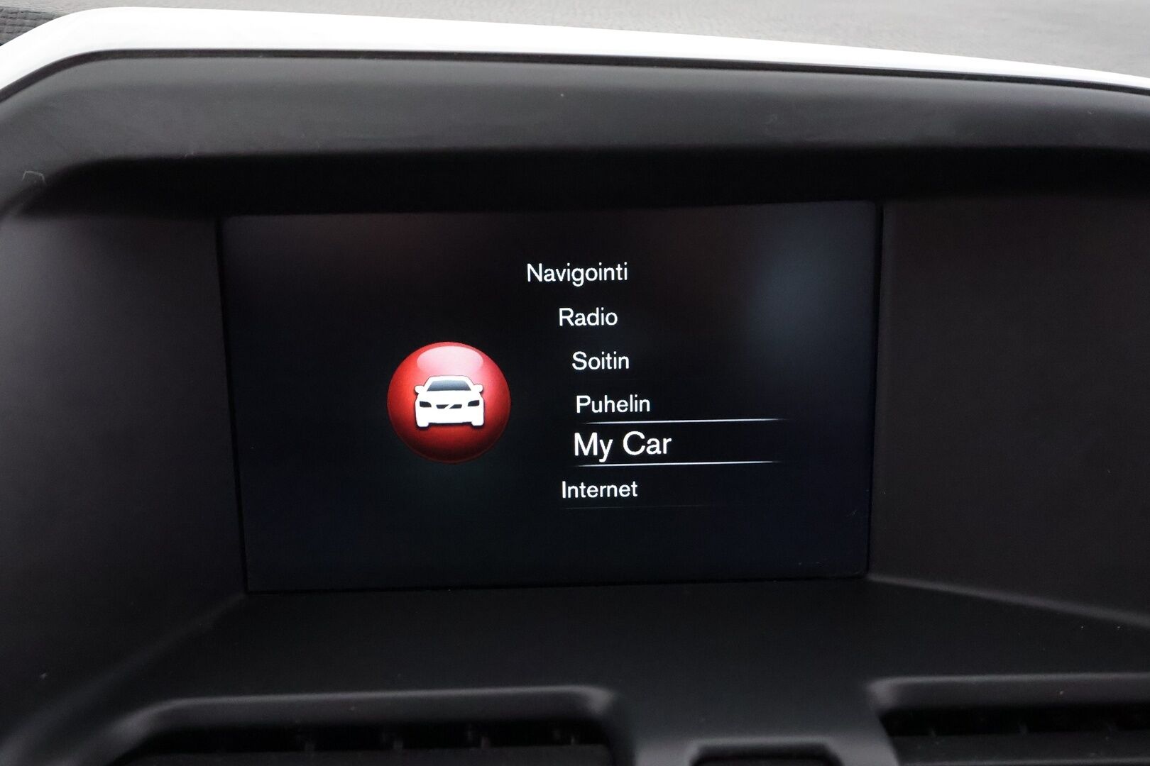 Volvo XC60 2015 D5 AWD Ocean Race aut * Vakkari / P.tutka / Digimittaristo / Puolinahat / Koukku / Webasto / Ratinlämmitin * - Kahdet renkaat aluvanteilla / Juuri huollettu! - HULLU BLACKWEEK KORKOTARJOUS 2,49%