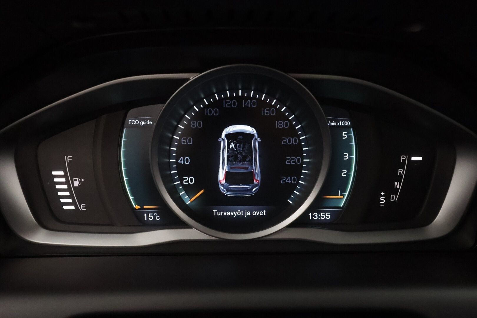 Volvo XC60 2015 D5 AWD Ocean Race aut * Vakkari / P.tutka / Digimittaristo / Puolinahat / Koukku / Webasto / Ratinlämmitin * - Kahdet renkaat aluvanteilla / Juuri huollettu! - HULLU BLACKWEEK KORKOTARJOUS 2,49%