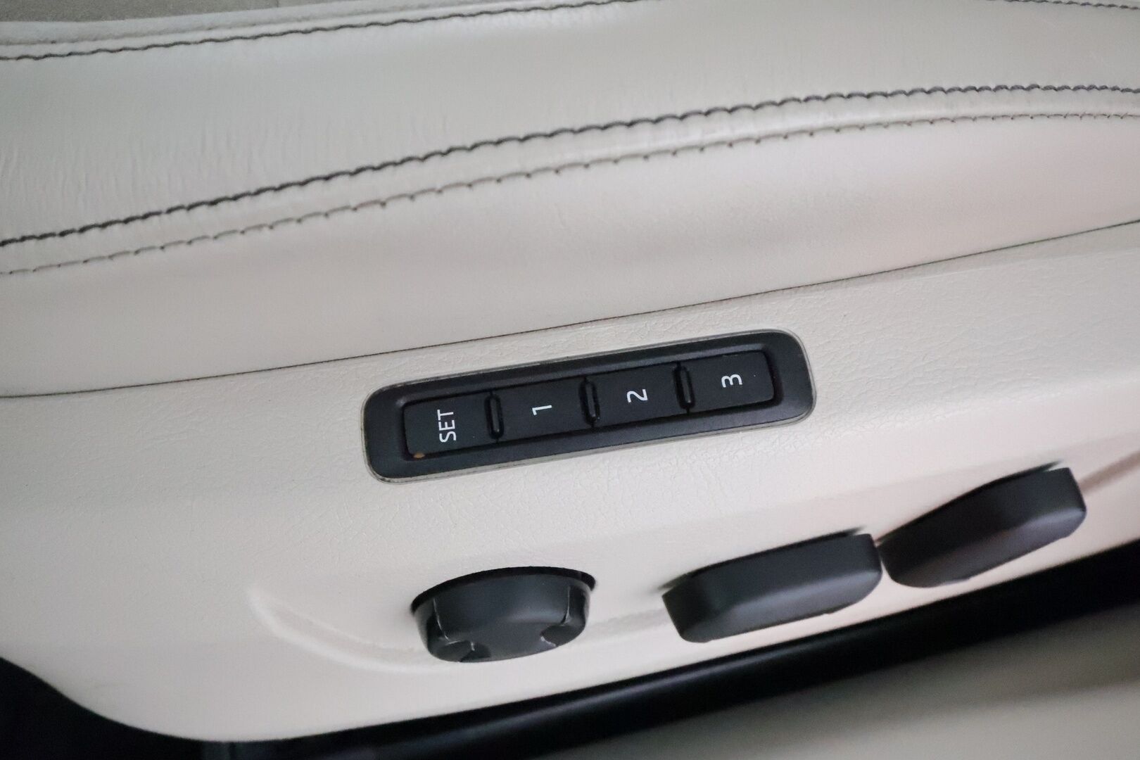 Skoda Superb 2021 2,0 TDI 150 Style DSG Autom. * Adapt.Vakkari / Canton Premium Audio / Peruutuskamera / Matrix LED / Lohko & Sisäpistoke - Suomi-auto / Kahdet renkaat aluvanteilla / Muistipenkit / Huippuvarusteet!