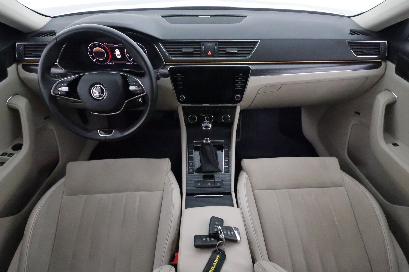 Skoda Superb 2021 2,0 TDI 150 Style DSG *ACC / P.kamera / Muistipenkit / Matrix LED / Navi / Canton / Lohkolämmitin* - Suomi-auto / Kahdet renkaat aluvanteilla