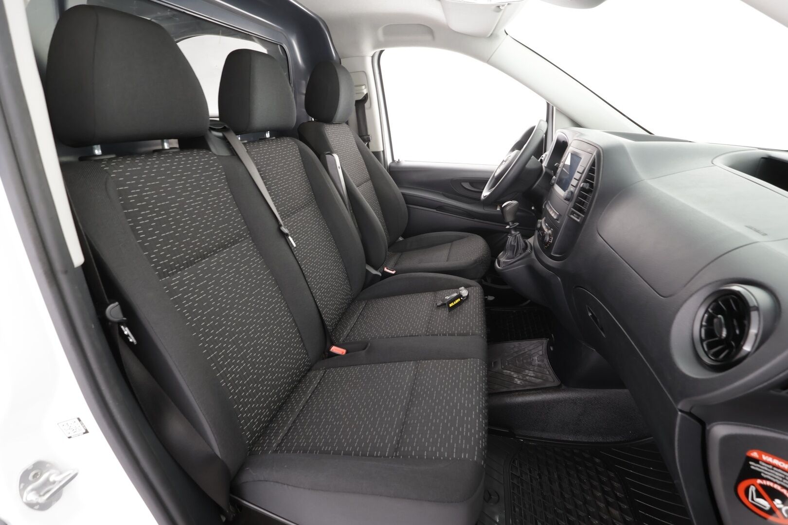 Mercedes-Benz Vito 2022 110CDI FWD-3,05/32K keskipitkä A2 Worker - Webasto | P.Kamera | Koukku | Vakkari | Apple&Android | 2x Renkaat | ALV | Juuri huollettu