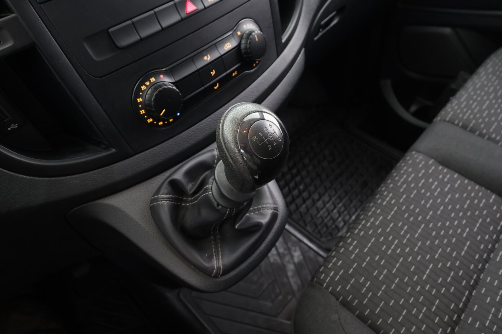 Mercedes-Benz Vito 2022 110CDI FWD-3,05/32K keskipitkä A2 Worker - Webasto | P.Kamera | Koukku | Vakkari | Apple&Android | 2x Renkaat | ALV | Juuri huollettu