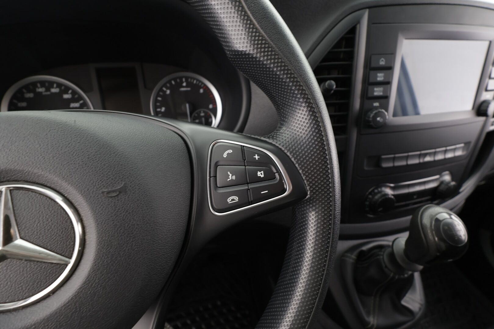 Mercedes-Benz Vito 2022 110CDI FWD-3,05/32K keskipitkä A2 Worker - Webasto | P.Kamera | Koukku | Vakkari | Apple&Android | 2x Renkaat | ALV | Juuri huollettu