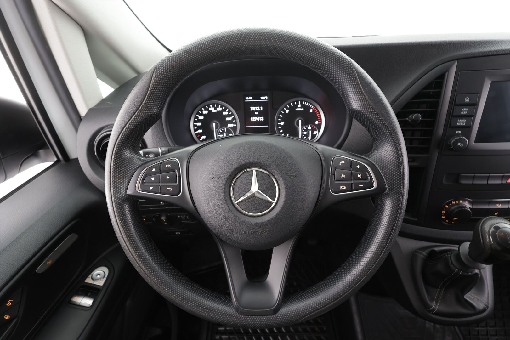 Mercedes-Benz Vito 2022 110CDI FWD-3,05/32K keskipitkä A2 Worker - Webasto | P.Kamera | Koukku | Vakkari | Apple&Android | 2x Renkaat | ALV | Juuri huollettu
