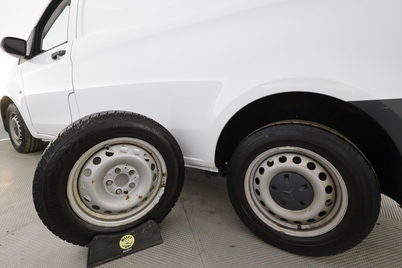 Mercedes-Benz Vito 2022 110CDI FWD-3,05/32K keskipitkä A2 Worker * Webasto / P.Kamera / Koukku / Vakkari / Apple&Android / 2x Renkaat / ALV * - Suomi-auto / Merkkihuollettu - HULLUT AVAJAISHULINAT KORKOTARJOUS 3,29 %