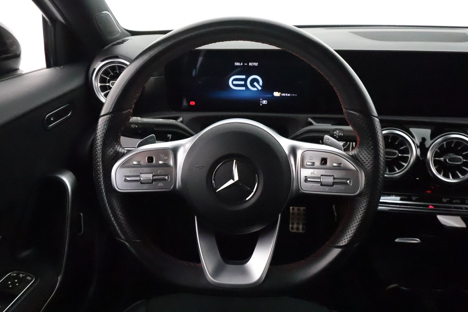 Mercedes-Benz A 2021 250 e A sedan Business AMG Edition EQ Power **Distronic / P.kamera / Multibeam / Widescreen / Sporttipenkit / Keyless** - Suomi-auto / 2x Latauskaapelit / Kahdet Renkaat