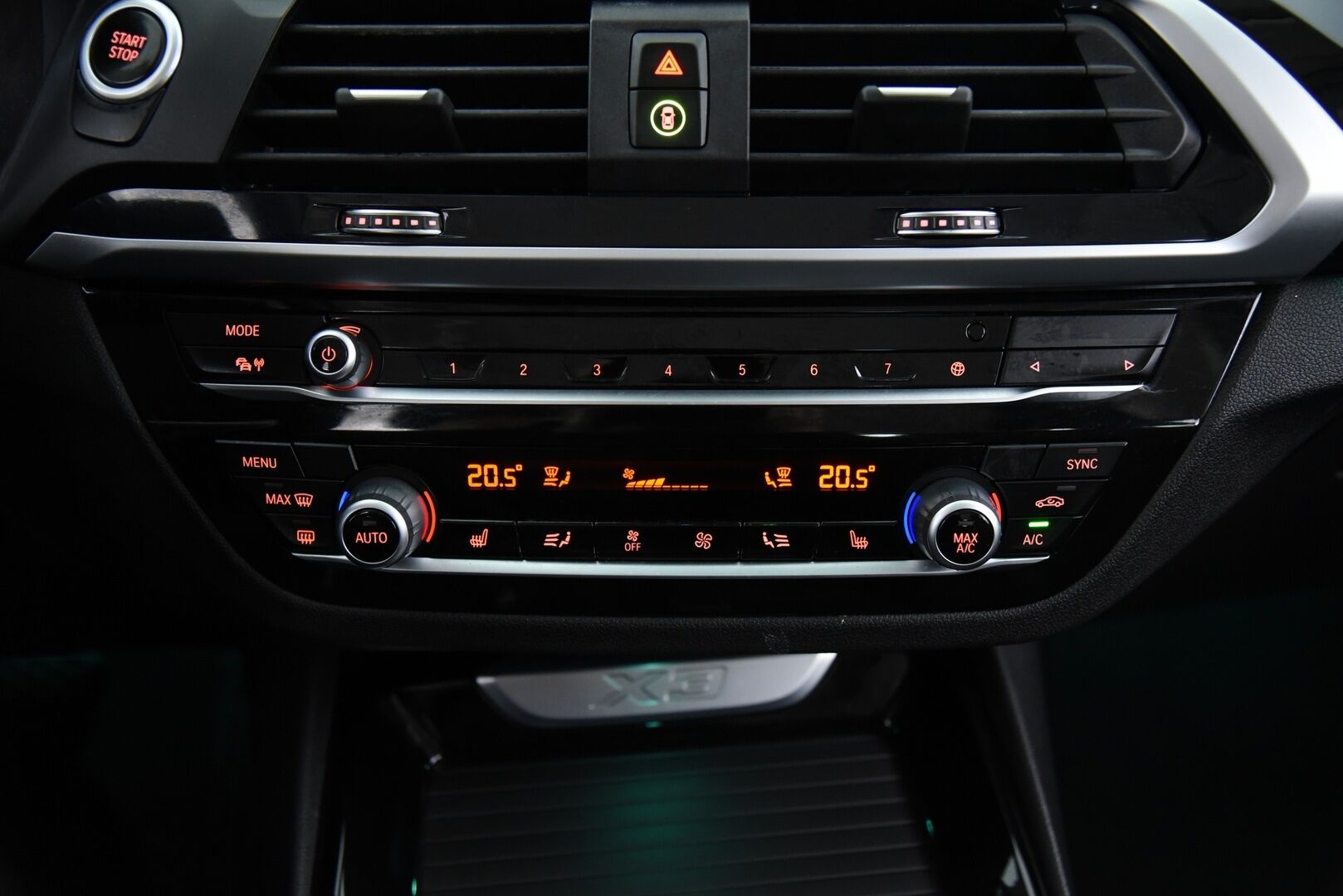 BMW X3 2021 G01 xDrive 30e A Charged Edition xLine / Suomi-auto / Koukku / Hifit / Tutkat / LED - Ambient Light / Juuri huollettu! / 2x alumiinivanteet!