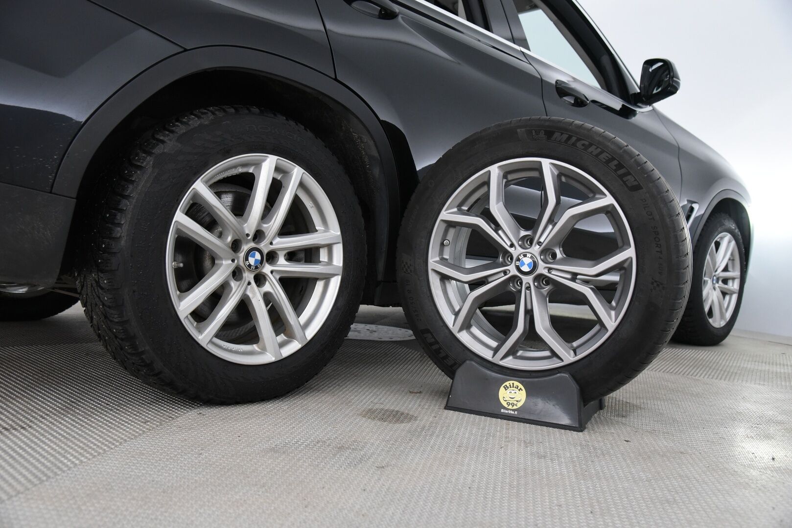 BMW X3 2021 G01 xDrive 30e A Charged Edition xLine / Suomi-auto / Koukku / Hifit / Tutkat / LED - Ambient Light / Juuri huollettu! / 2x alumiinivanteet!