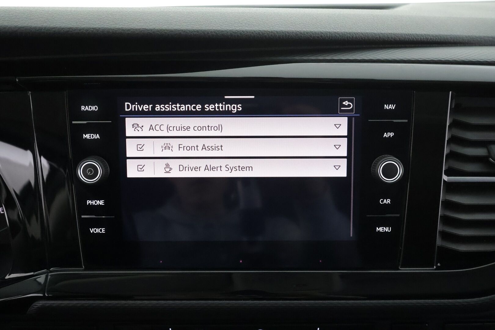 Volkswagen Transporter 2020 umpipakettiauto Pitkä 2,0 TDI 110 kW DSG * ACC / Webasto / P.Kamera LED /  Navi * - Kahdet renkaat