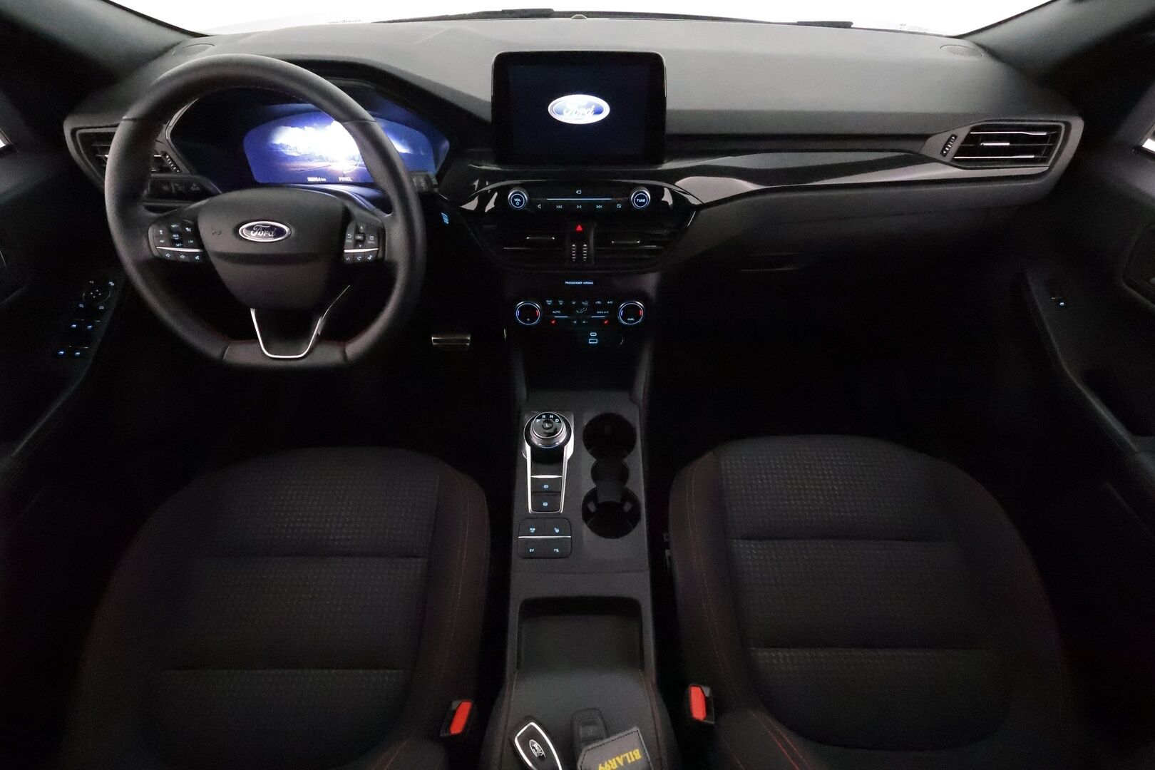 Ford Kuga 2021 (NW):	2,5 Ladattava hybridi (PHEV) 225hv CVT FWD ST-Line 5-ovinen / Digimittaristo / Adapt.Vakkari / - Keyless / Kaistavahti / Navi / 