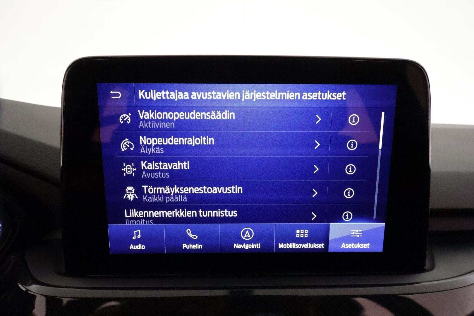 Ford Kuga 2021 (NW):	2,5 Ladattava hybridi (PHEV) 225hv CVT FWD ST-Line 5-ovinen / Digimittaristo / Adapt.Vakkari / - Keyless / Kaistavahti / Navi / 
