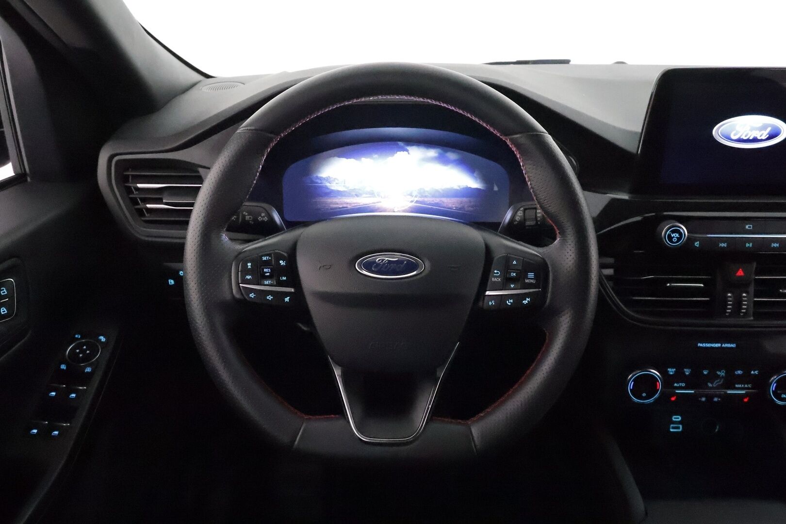 Ford Kuga 2021 (NW):	2,5 Ladattava hybridi (PHEV) 225hv CVT FWD ST-Line 5-ovinen / Digimittaristo / Adapt.Vakkari / - Keyless / Kaistavahti / Navi / 