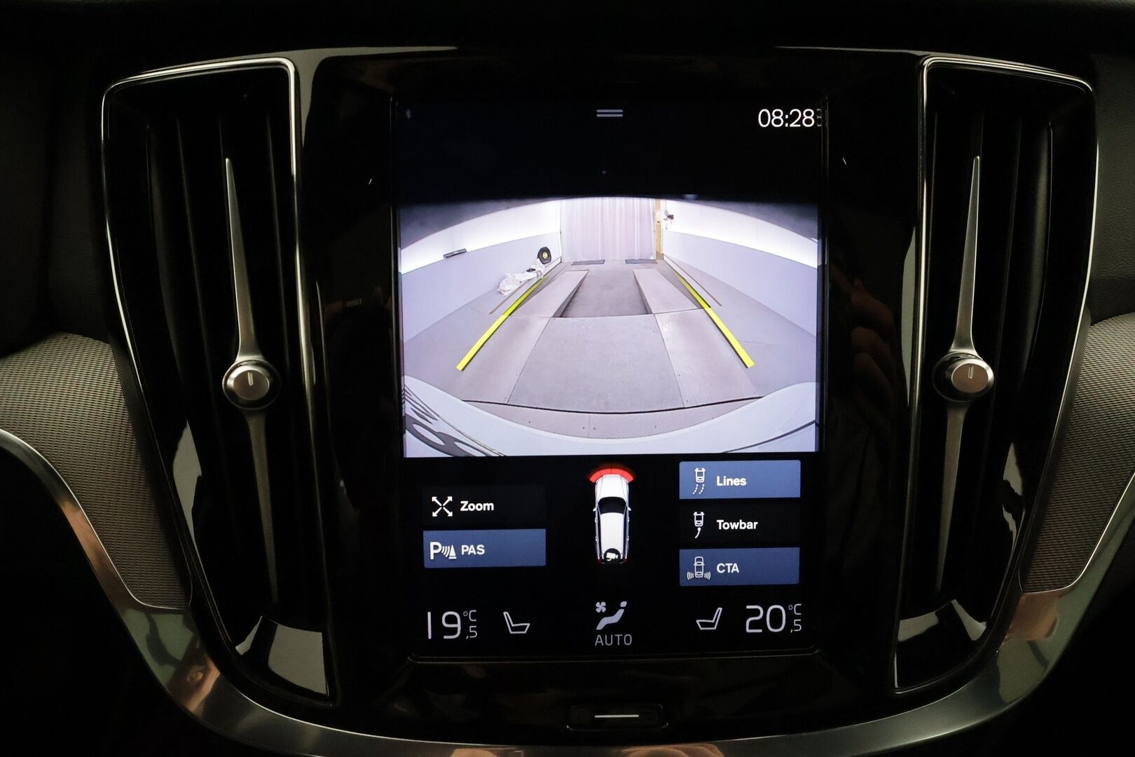 Volvo V60 2021 T6 TwE AWD R-Design aut **Panorama / Pa-lämmitin / Koukku / Adapt. vakkari / Muistipenkki / P.Kamera** - * Siisti R-Design hyvällä akkutestillä, AVILOO SoH arvo 86% *