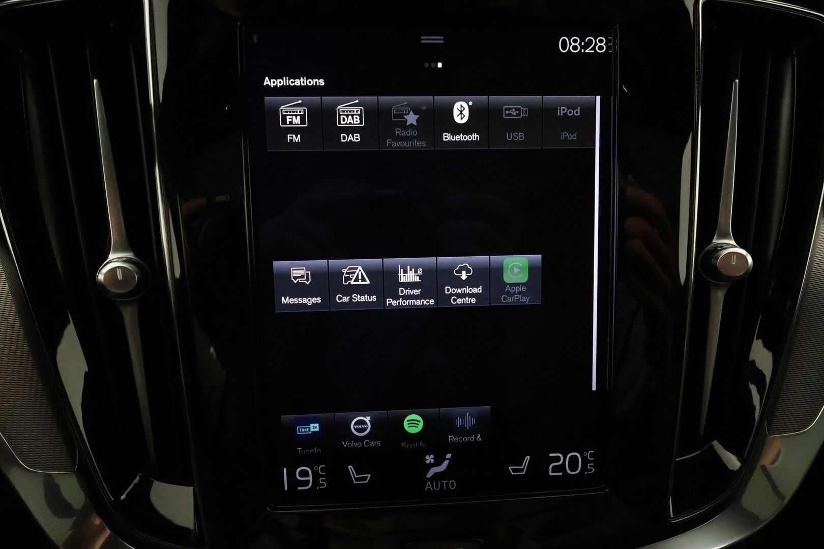Volvo V60 2021 T6 TwE AWD R-Design aut **Panorama / Pa-lämmitin / Koukku / Adapt. vakkari / Muistipenkki / P.Kamera** - * Siisti R-Design hyvällä akkutestillä, AVILOO SoH arvo 86% *