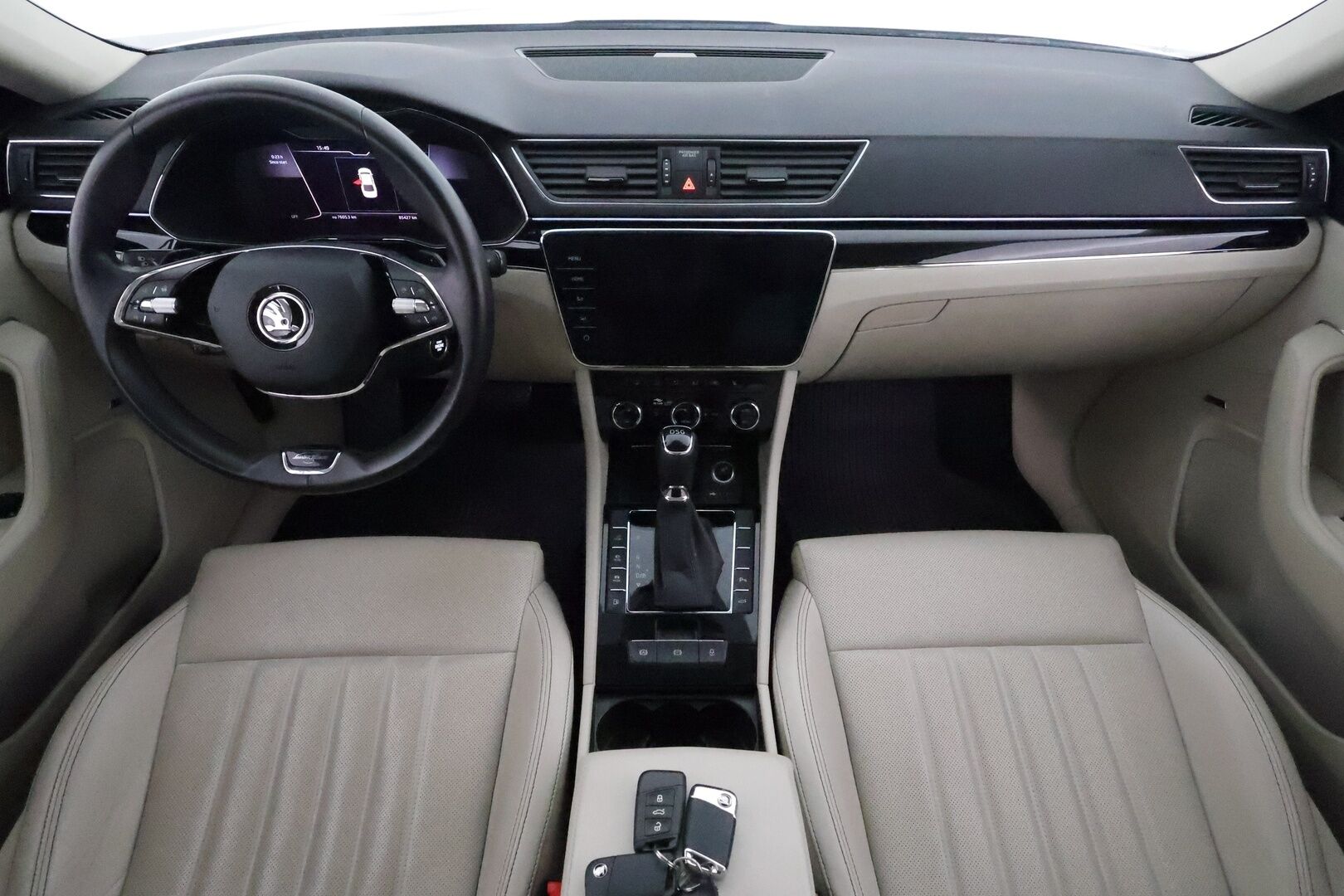 SKODA SUPERB 2021 1.4 TSI PHEV L&K iV DSG *Canton / Panorama / Digimittaristo / Webasto / Koukku / Adapt.vakkari / Ilmastoidut penkit* - Merkkihuollettu / Kahdet renkaat aluvanteilla