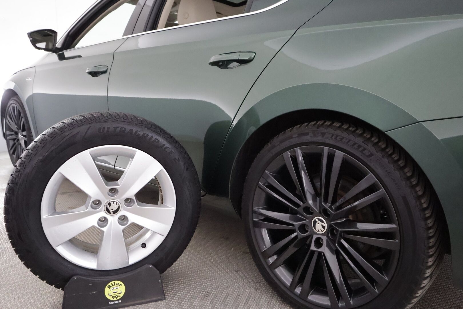 SKODA SUPERB 2021 1.4 TSI PHEV L&K iV DSG *Canton / Panorama / Digimittaristo / Webasto / Koukku / Adapt.vakkari / Ilmastoidut penkit* - Merkkihuollettu / Kahdet renkaat aluvanteilla