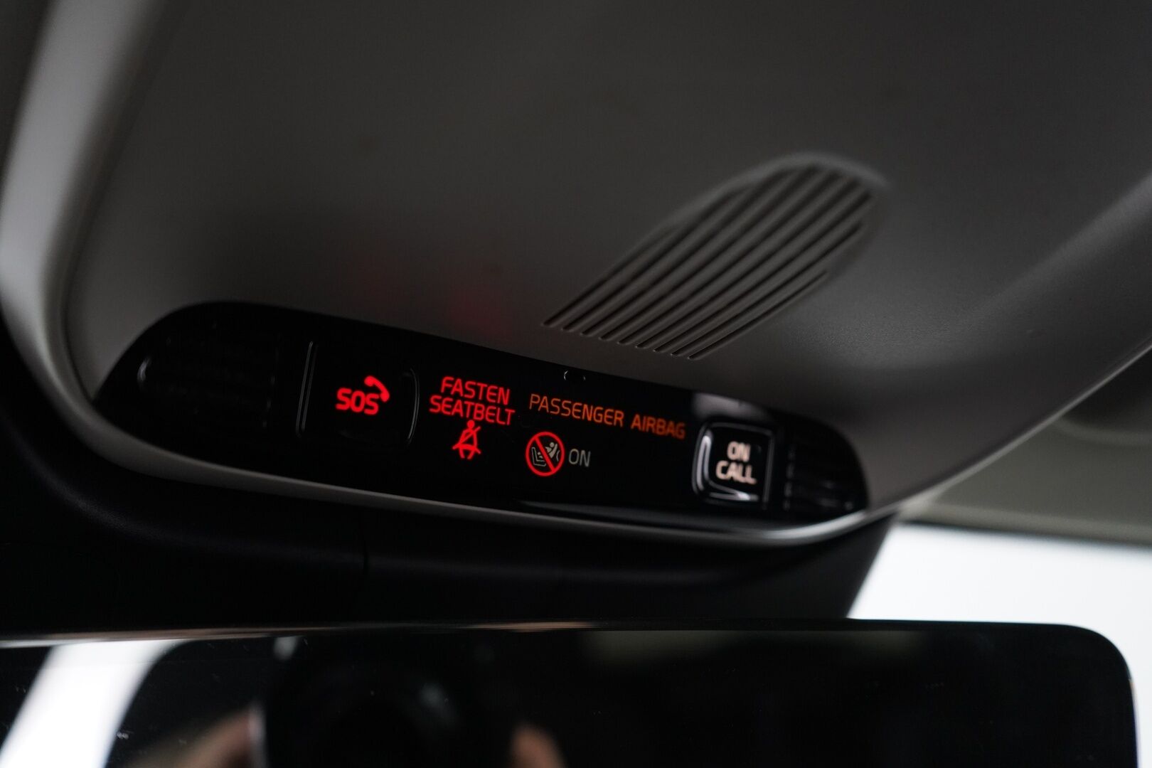 Volvo V60 2020 T6 TwE AWD Momentum aut *ACC / Webasto / Koukku / VOC / Apple&Android* - Juuri huollettu / Juuri tehty jakopää / Kahdet vanteet / Kahdet kaapelit 