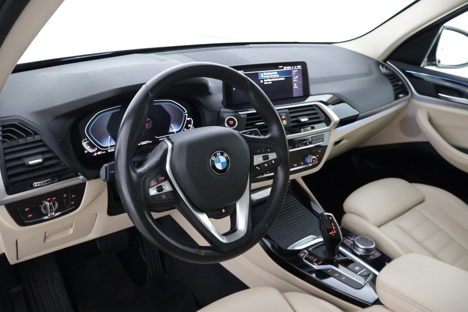 BMW X3 2020 G01 xDrive 30e Charged xLine ** Sporttinahat / Koukku / Panoraama / HIFI / Lisälämmitin ** - 3,99 % KORKOTARJOUS TÄHÄN AUTOON - Ohjauspyörän lämmitin / 2x renkaat ja vanteet / Apple Carplay / Android Auto / Navi 