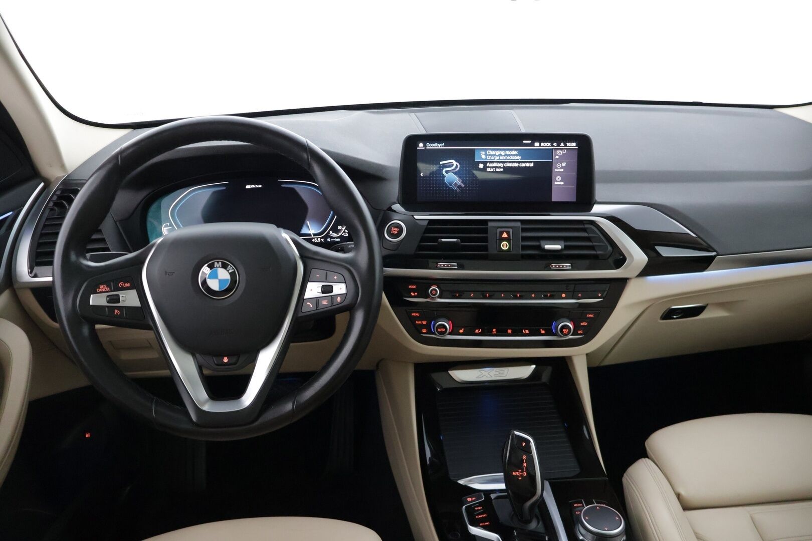 BMW X3 2020 G01 xDrive 30e Charged xLine ** Sporttinahat / Koukku / Panoraama / HIFI / Lisälämmitin ** - 3,99 % KORKOTARJOUS TÄHÄN AUTOON - Ohjauspyörän lämmitin / 2x renkaat ja vanteet / Apple Carplay / Android Auto / Navi 