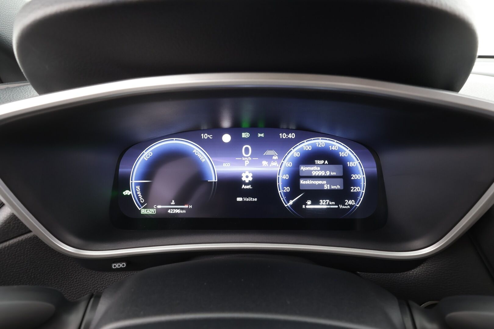 Toyota Corolla Cross 2023 1.8 Hybrid Active - | ACC | Kaistavahti | P.Kamera | Digimittari | Lohko | LED | Ratinlämmitin | Suomi-auto | Kahdet renkaat aluvanteilla | Merkkihuollettu | 
