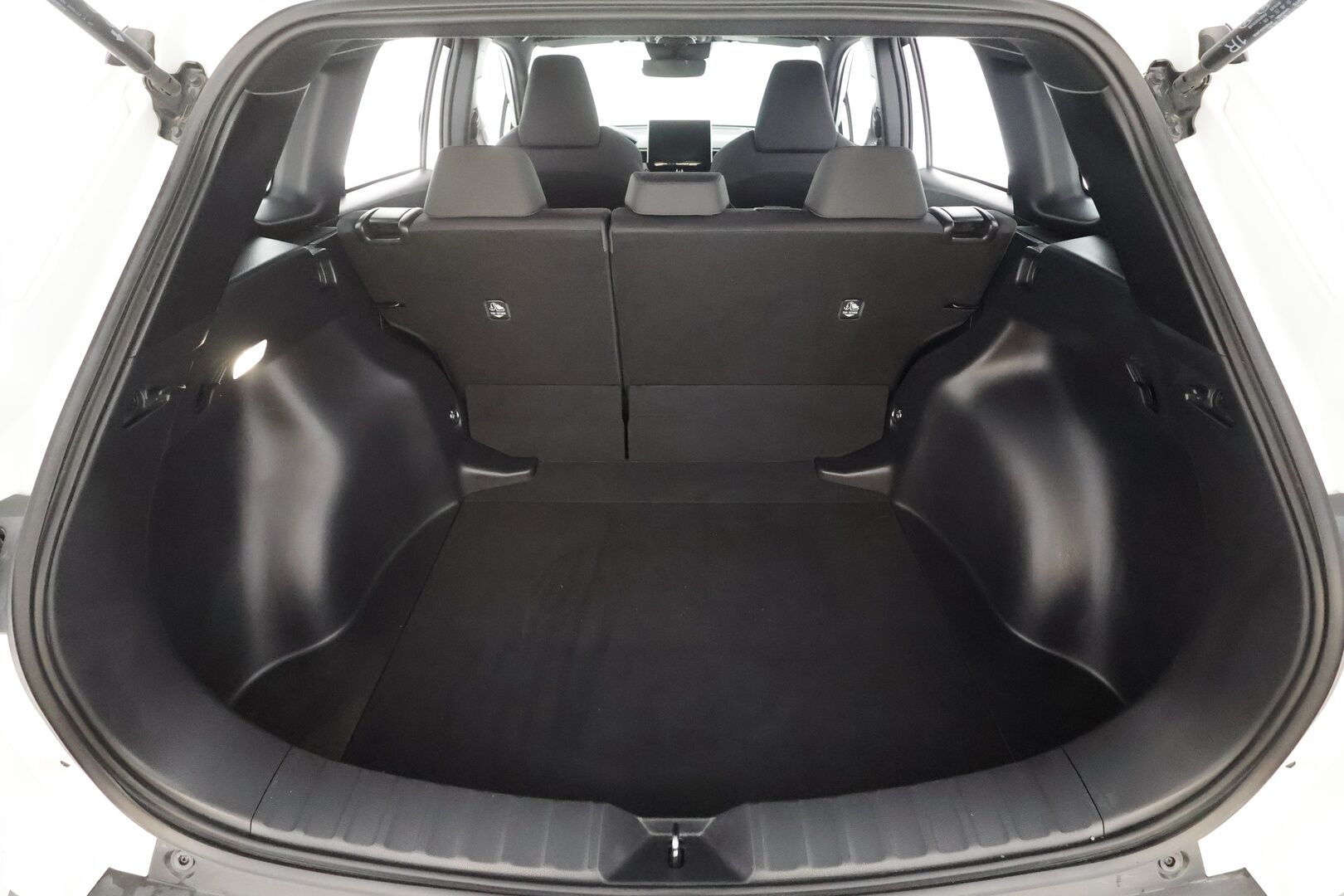 Toyota Corolla Cross 2023 1.8 Hybrid Active - | ACC | Kaistavahti | P.Kamera | Digimittari | Lohko | LED | Ratinlämmitin | Suomi-auto | Kahdet renkaat aluvanteilla | Merkkihuollettu | 