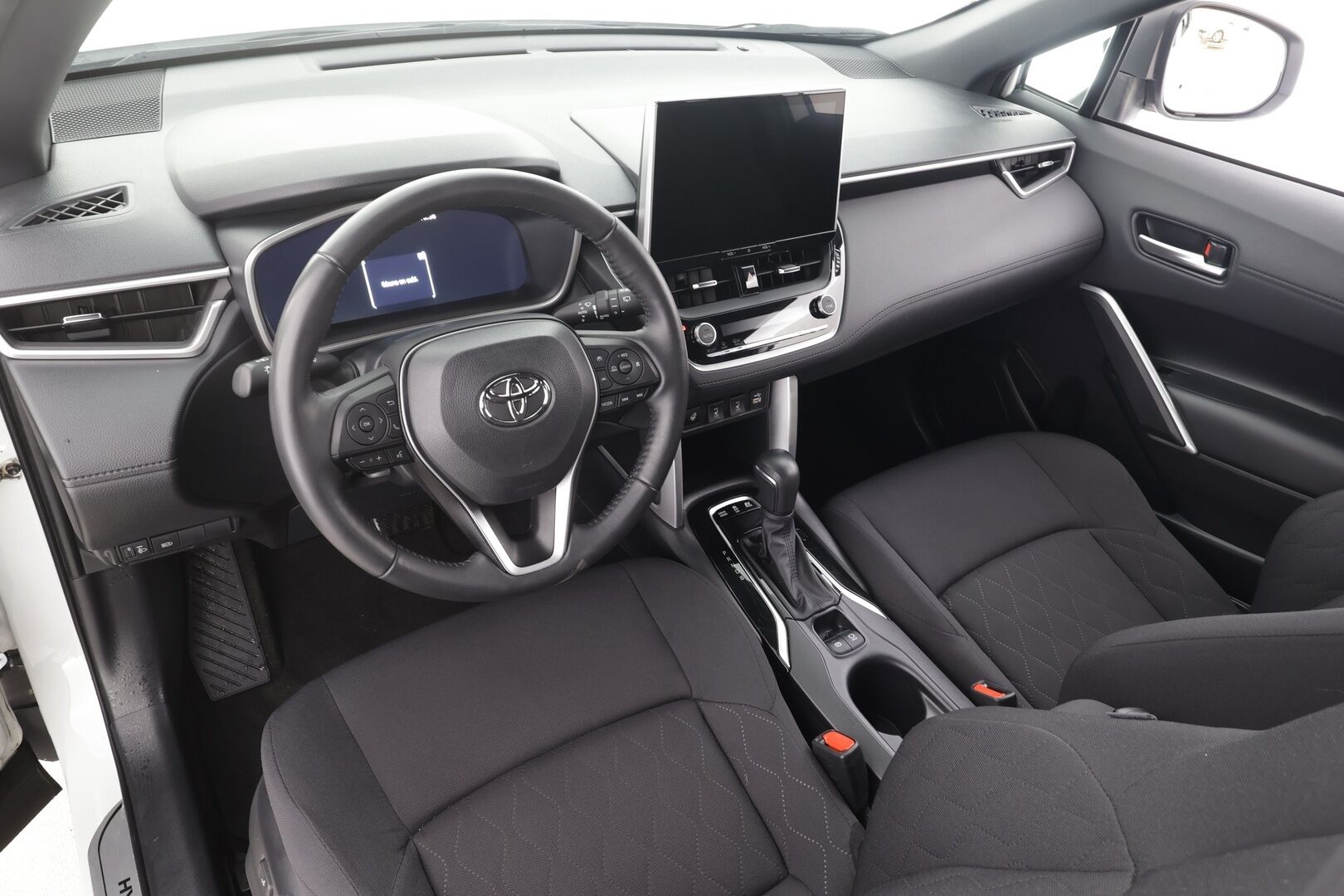Toyota Corolla Cross 2023 1.8 Hybrid Active - | ACC | Kaistavahti | P.Kamera | Digimittari | Lohko | LED | Ratinlämmitin | Suomi-auto | Kahdet renkaat aluvanteilla | Merkkihuollettu | 