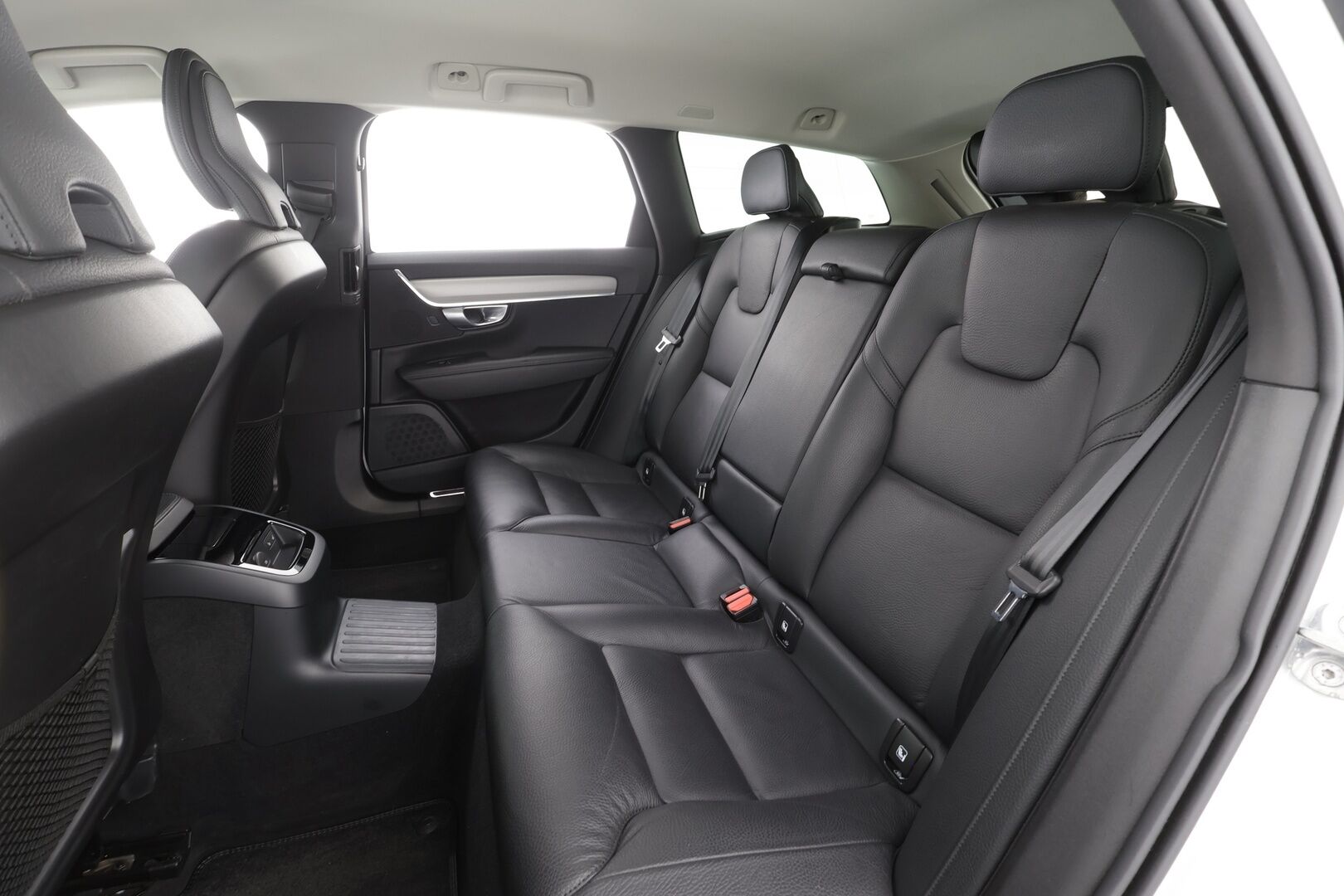 Volvo V90 2024 T6 AWD Long Range Plus Bright aut - 1.Om Suomi-auto | Merkkihuollettu | Kahdet Renkaat | ALV | Pilot Assist | Webasto | LED | Muistipenkit | P.Kamera | Keyless |Sporttipenkit | Apple&Android 