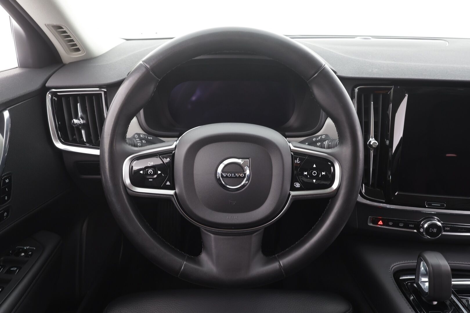 Volvo V90 2024 T6 AWD Long Range Plus Bright aut - 1.Om Suomi-auto | Merkkihuollettu | Kahdet Renkaat | ALV | Pilot Assist | Webasto | LED | Muistipenkit | P.Kamera | Keyless |Sporttipenkit | Apple&Android 