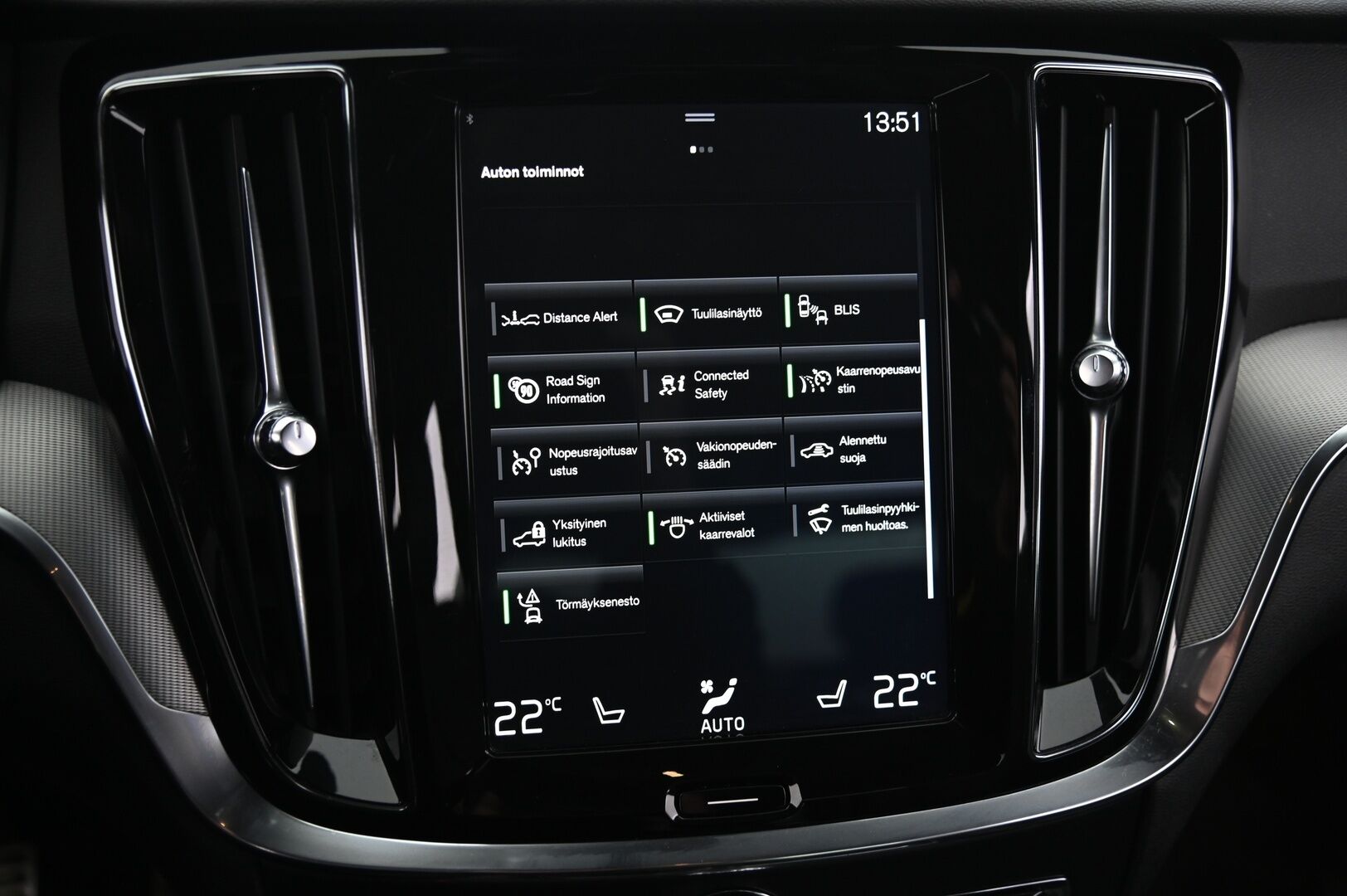 Volvo S60 2020 T8 TwE AWD Business R-Design aut *Webasto / ACC / HUD / 360 kamera / Vetokoukku / Muistipenkki* - Näyttävä S60! / 2x renkaat vanteilla!