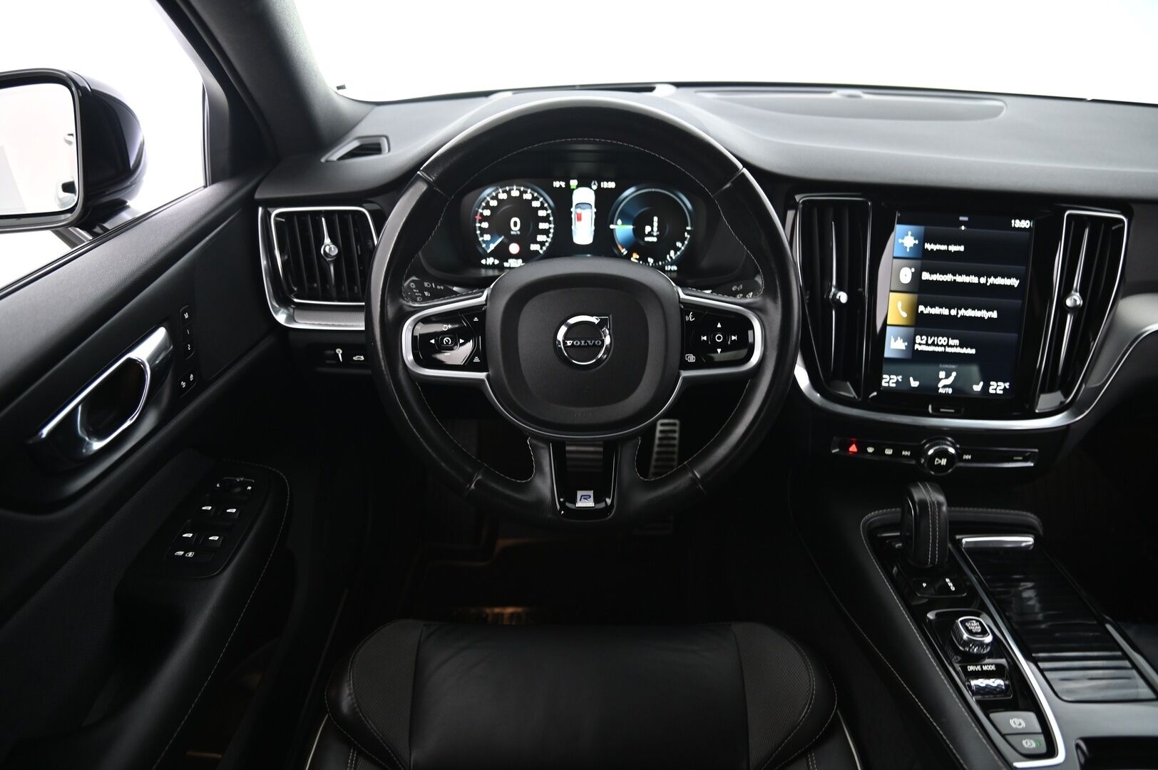Volvo S60 2020 T8 TwE AWD Business R-Design aut *Webasto / ACC / HUD / 360 kamera / Vetokoukku / Muistipenkki* - Näyttävä S60! / 2x renkaat vanteilla!