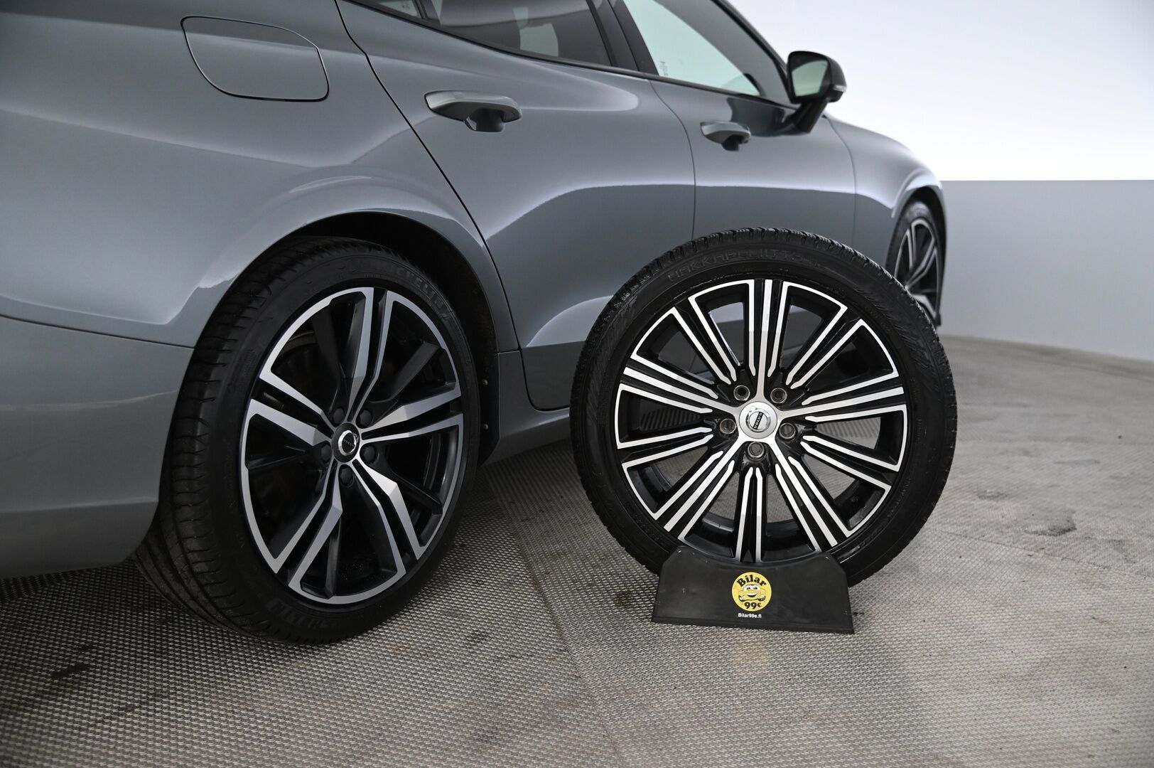 Volvo S60 2020 T8 TwE AWD Business R-Design aut *Webasto / ACC / HUD / 360 kamera / Vetokoukku / Muistipenkki* - Näyttävä S60! / 2x renkaat vanteilla!