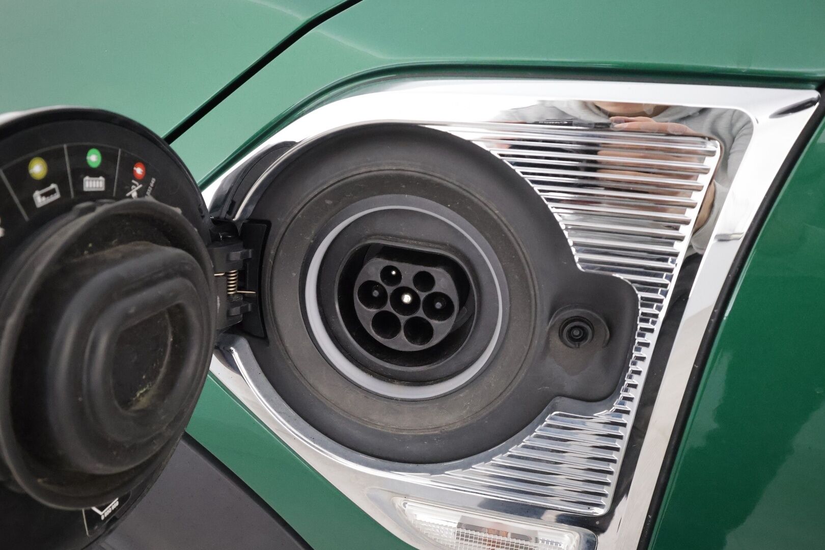 Mini Countryman 2023 Cooper SE ALL4 A Maximise * ACC / Muistipenkki / Harman/Kardon / P.Kamera / Navi / HUD / Panoraama * - Kahdet renkaat / Merkkihuollettu / Koti & Kauppalaturi