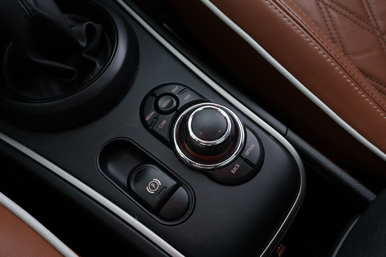 Mini Countryman 2023 Cooper SE ALL4 A Maximise * ACC / Muistipenkki / Harman/Kardon / P.Kamera / Navi / HUD / Panoraama * - Kahdet renkaat / Merkkihuollettu / Koti & Kauppalaturi