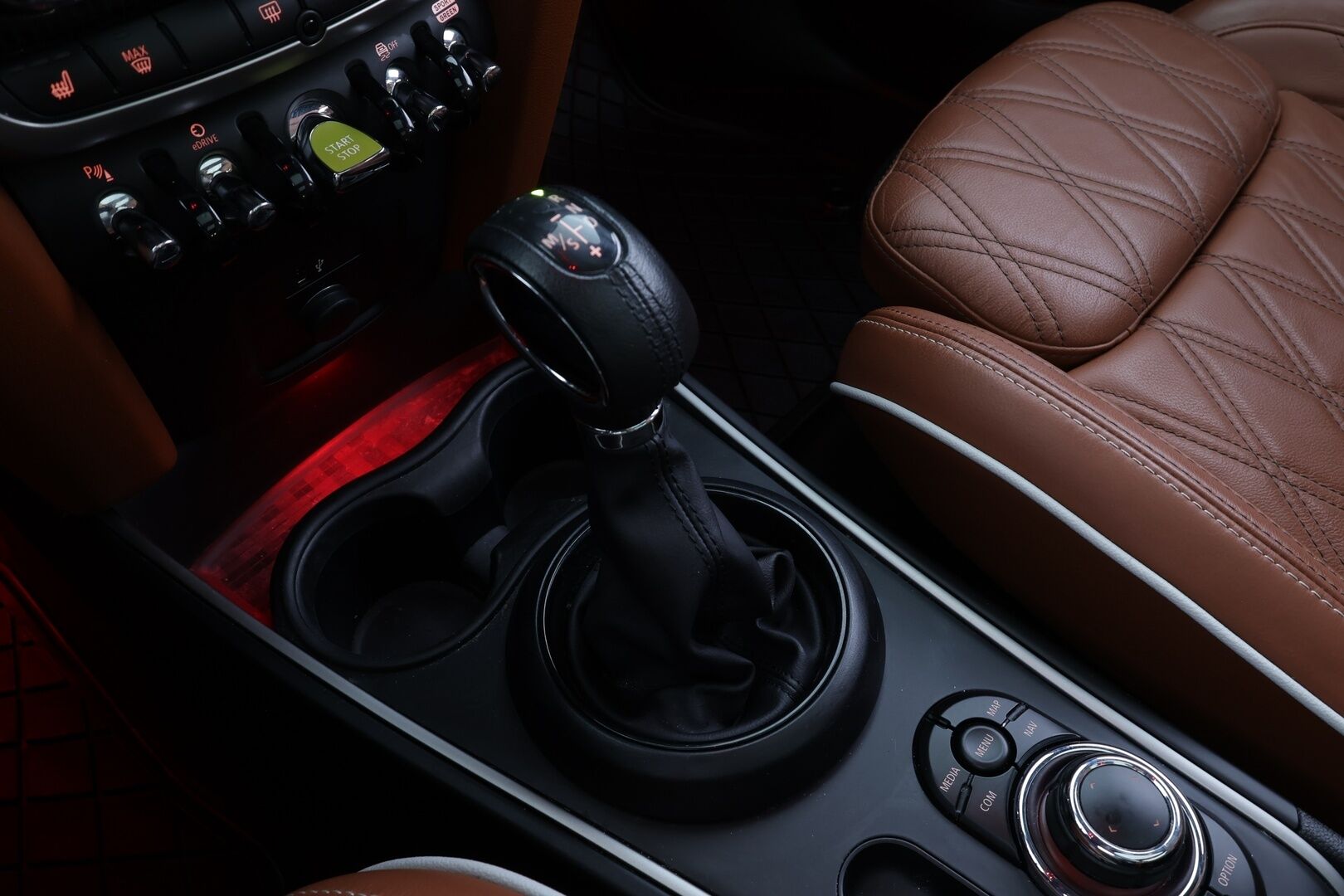 Mini Countryman 2023 Cooper SE ALL4 A Maximise * ACC / Muistipenkki / Harman/Kardon / P.Kamera / Navi / HUD / Panoraama * - Kahdet renkaat / Merkkihuollettu / Koti & Kauppalaturi