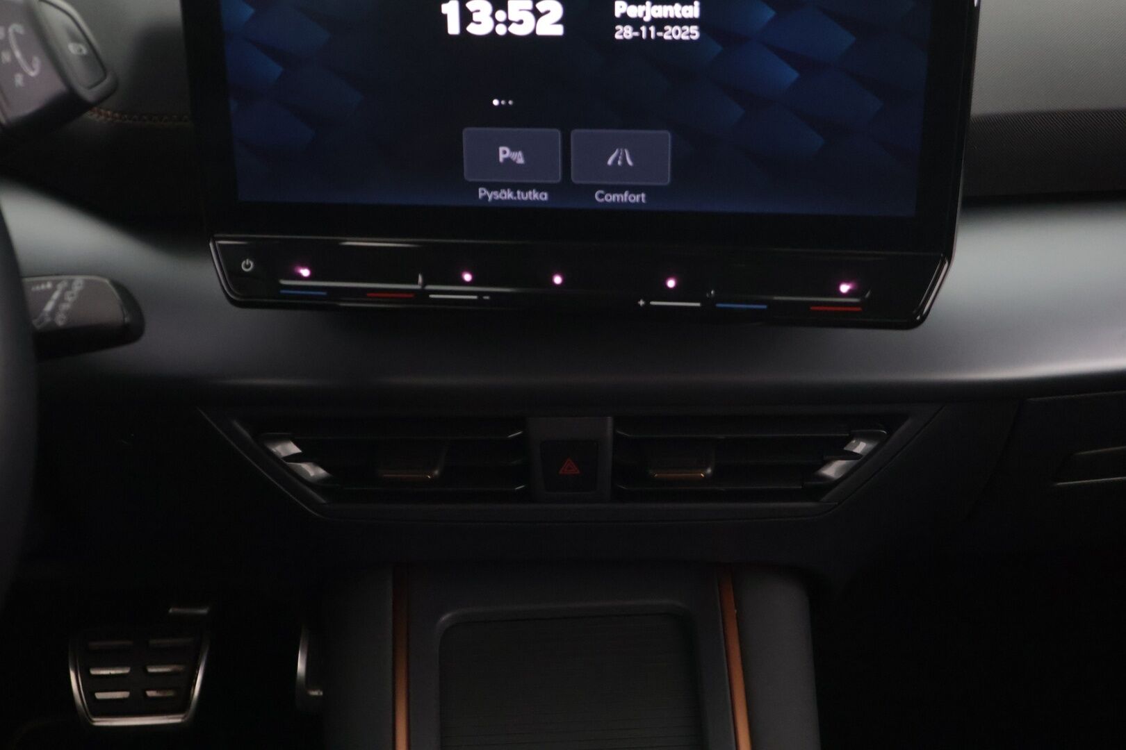 CUPRA Born 2023 e-Boost 170 kW 58 kWh ** ACC / HUD / Kamera / Esi-ilmastointi - ** Kahdet renkaat vanteilla / Juuri saapunut ** - HULLU BLACKWEEK KORKOTARJOUS 2,49%