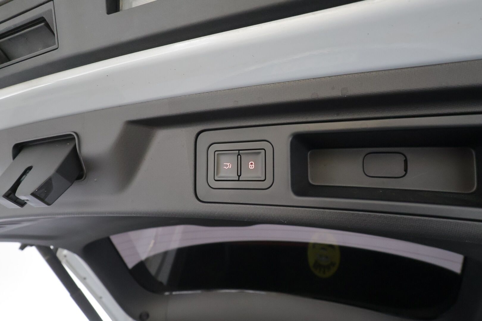 BYD Atto 3 2022 Design - | ACC | ILP | Sähköpenkit | Panorama | 360° | Nahkasisusta | LED | BSM | Lane Assist | RCTA | Ambient | Keyless | 2x renkaat aluin | 