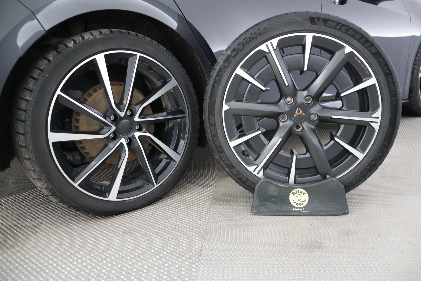 Cupra Born 2022 Impulse 170 kW 77/82 kWh *ACC / HUD / Mukautuva alusta / P. Kamera / Kaistavahti / Hierova penkki * - *SOH 93% / Siisti maalipinta / Yksilö!*